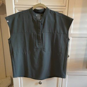 Blake Relaxed Fit Scrub Top